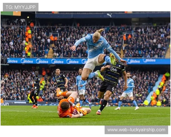 埃弗顿2-1逆转富勒姆，莫耶斯防守反击风格见效